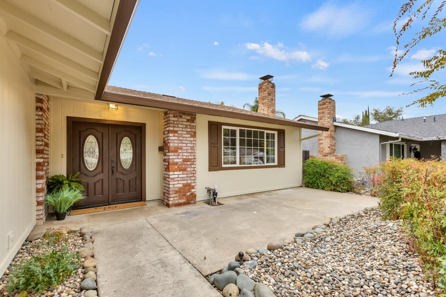 Detail Gallery Image 5 of 48 For 6425 Trajan Dr, Orangevale,  CA 95662 - 3 Beds | 2 Baths