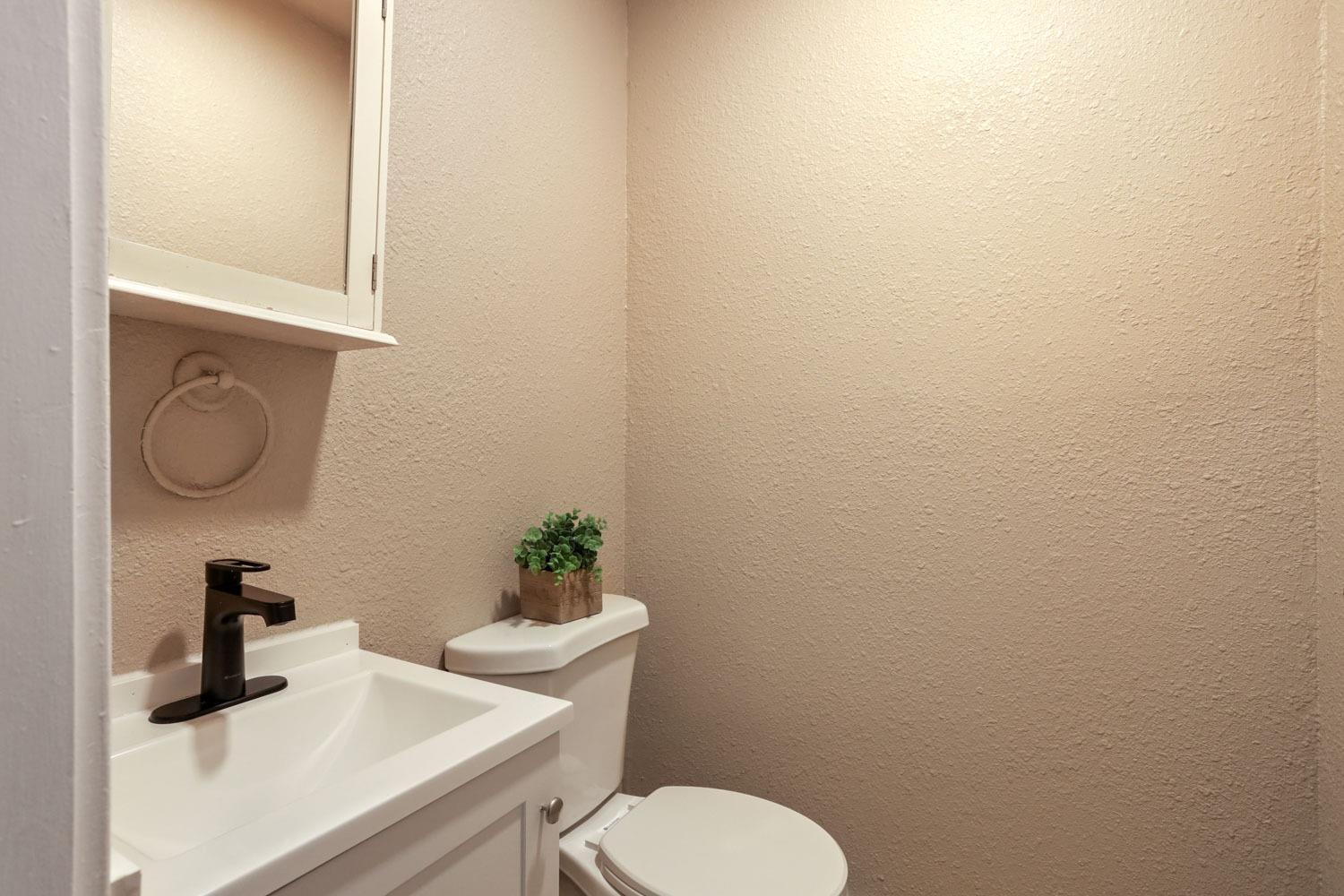 Detail Gallery Image 17 of 39 For 1141 Rivera Dr, Sacramento,  CA 95838 - 3 Beds | 1/1 Baths