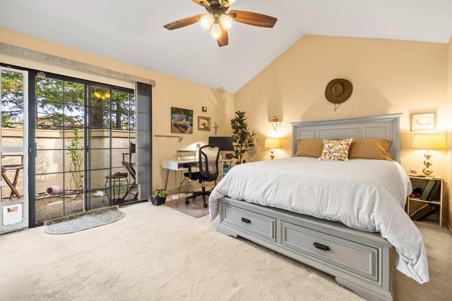 Detail Gallery Image 14 of 26 For 7611 Creekridge Ln, Citrus Heights,  CA 95610 - 2 Beds | 2 Baths