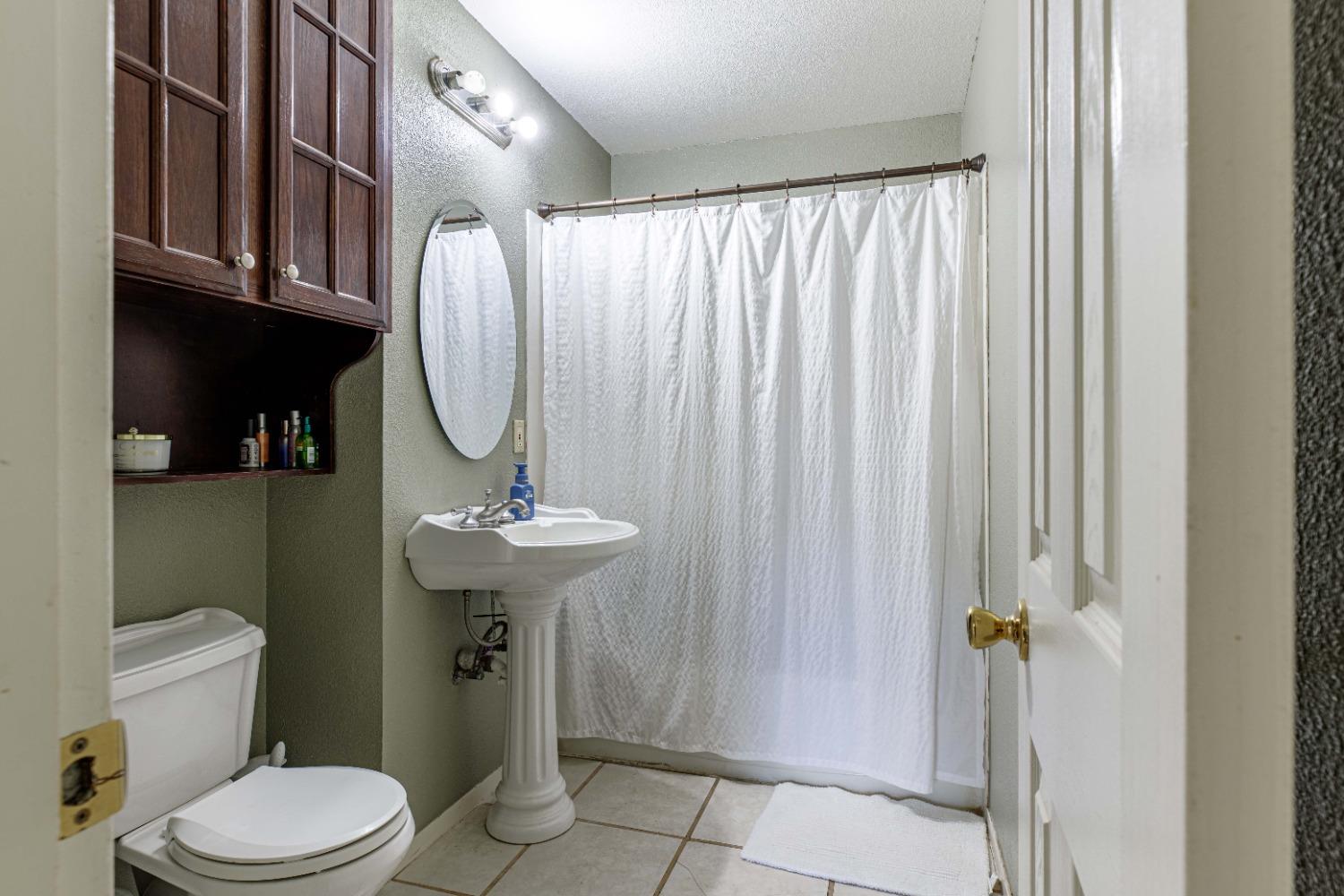 Detail Gallery Image 13 of 46 For 3667 Kansas Ave, Riverbank,  CA 95367 - 4 Beds | 2 Baths