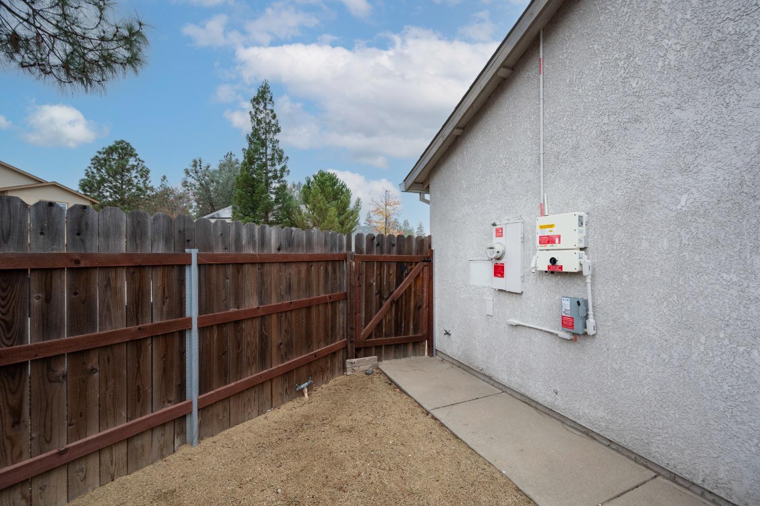 Detail Gallery Image 34 of 43 For 3041 Courtside Dr, Diamond Springs,  CA 95619 - 4 Beds | 2/1 Baths