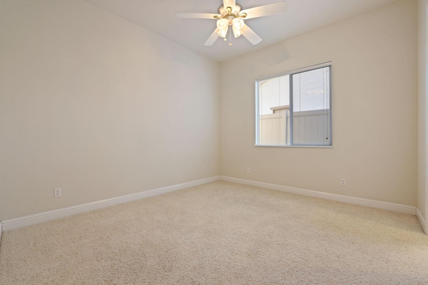 Detail Gallery Image 32 of 61 For 2453 Gardenstone Pl, Manteca,  CA 95336 - 2 Beds | 2/1 Baths