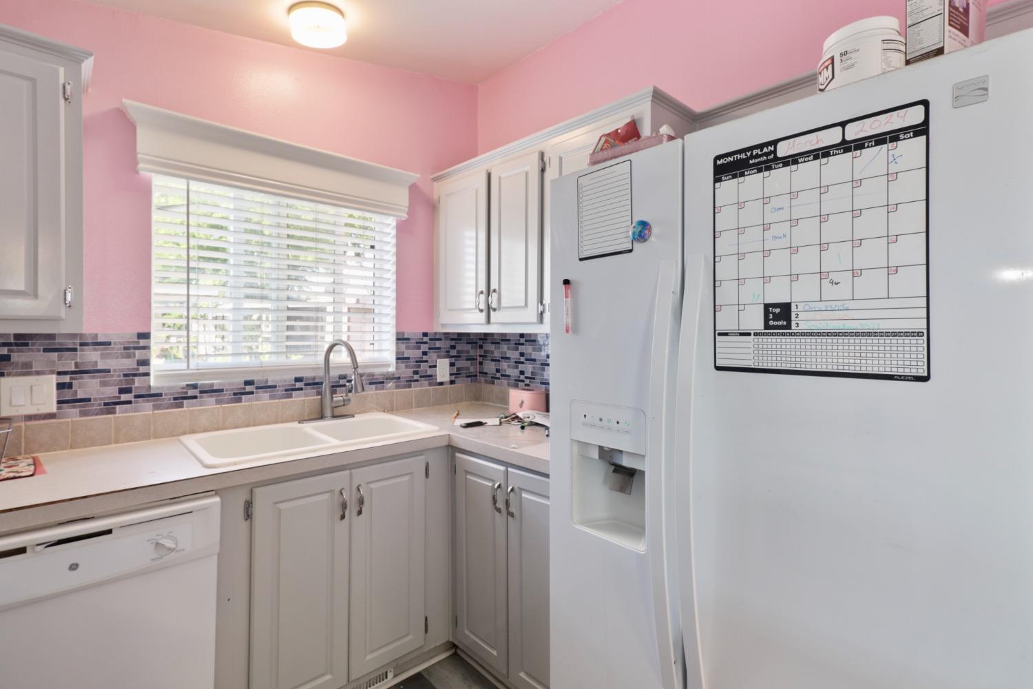 Detail Gallery Image 12 of 26 For 3502 Pike  Ave, Sacramento,  CA 95834 - 3 Beds | 2 Baths