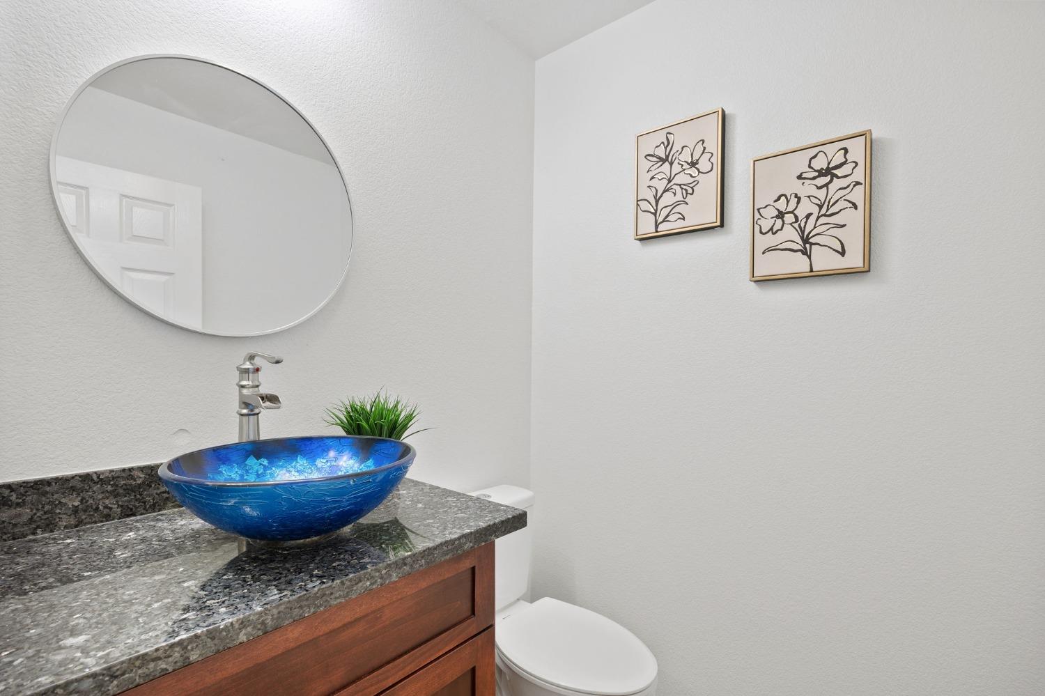 Detail Gallery Image 27 of 36 For 9270 Rising Creek Way, Elk Grove,  CA 95624 - 4 Beds | 2/1 Baths