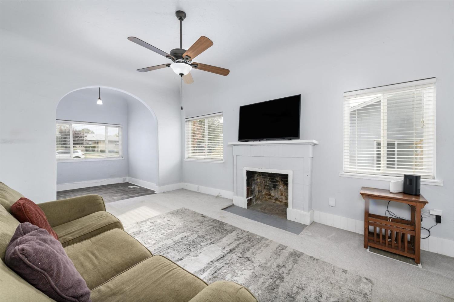 Detail Gallery Image 6 of 26 For 442 D St, Lincoln,  CA 95648 - 3 Beds | 1/1 Baths