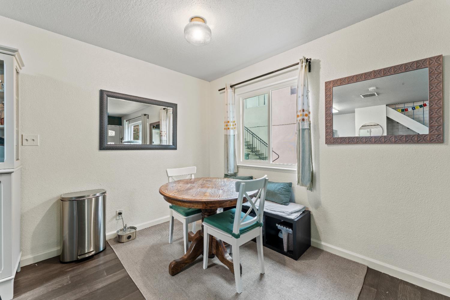 Detail Gallery Image 8 of 23 For 5079 Rhode Island Dr #2,  Sacramento,  CA 95841 - 2 Beds | 1 Baths