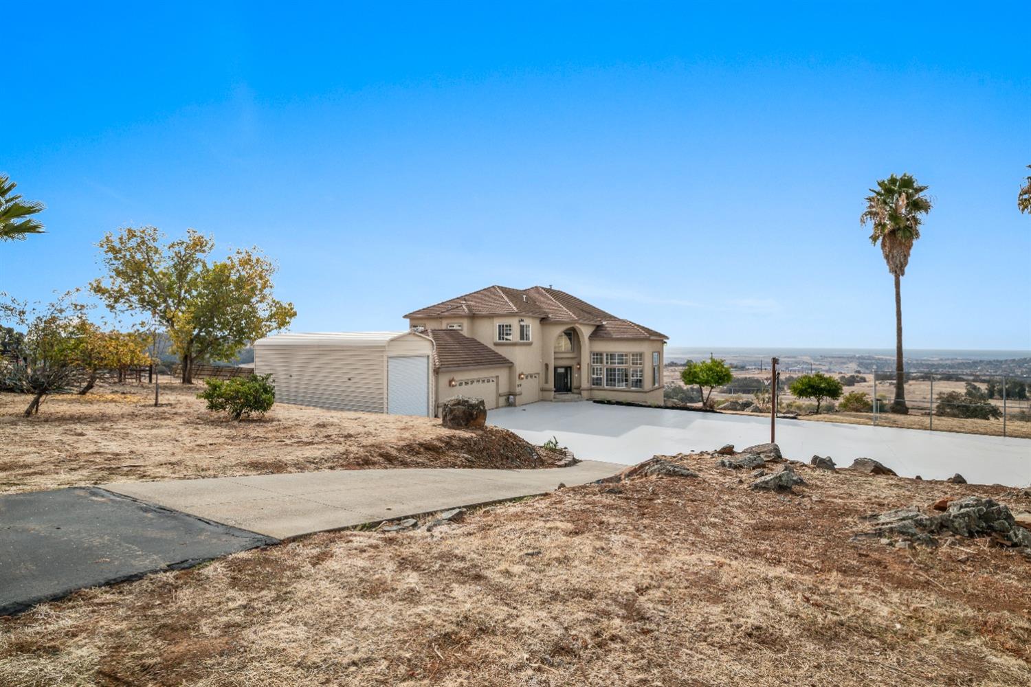 Detail Gallery Image 2 of 55 For 2120 Angels Vw, El Dorado Hills,  CA 95762 - 4 Beds | 3/1 Baths