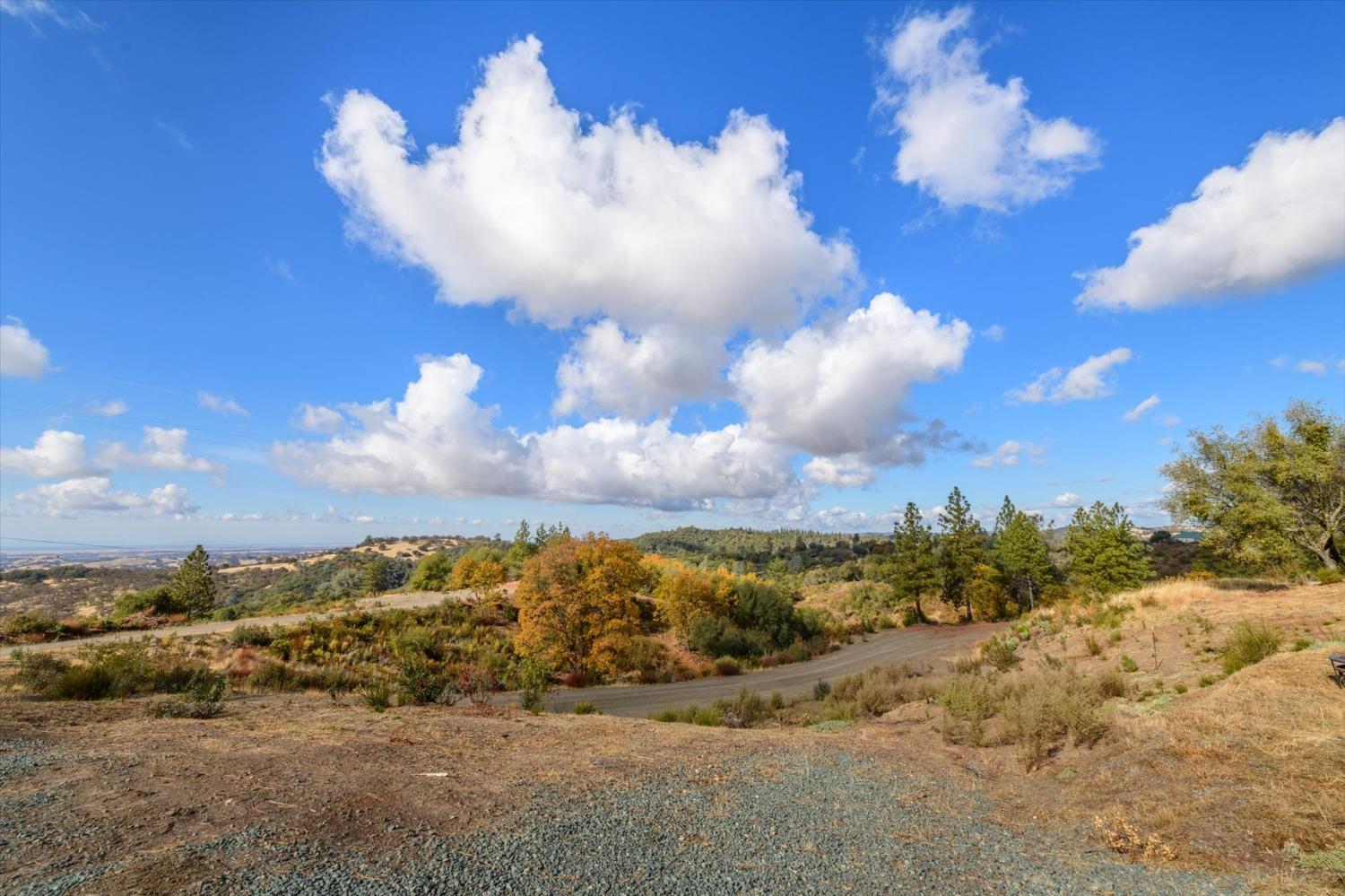 Detail Gallery Image 32 of 49 For 12000 Twin Pines Rd, Sutter Creek,  CA 95685 - 2 Beds | 1 Baths