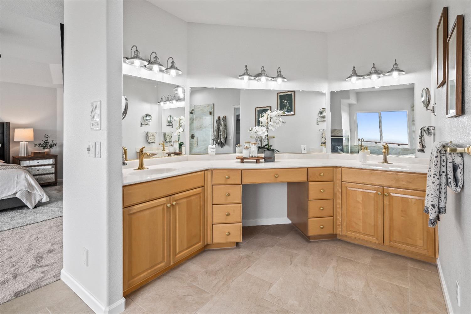 Detail Gallery Image 32 of 55 For 2120 Angels Vw, El Dorado Hills,  CA 95762 - 4 Beds | 3/1 Baths