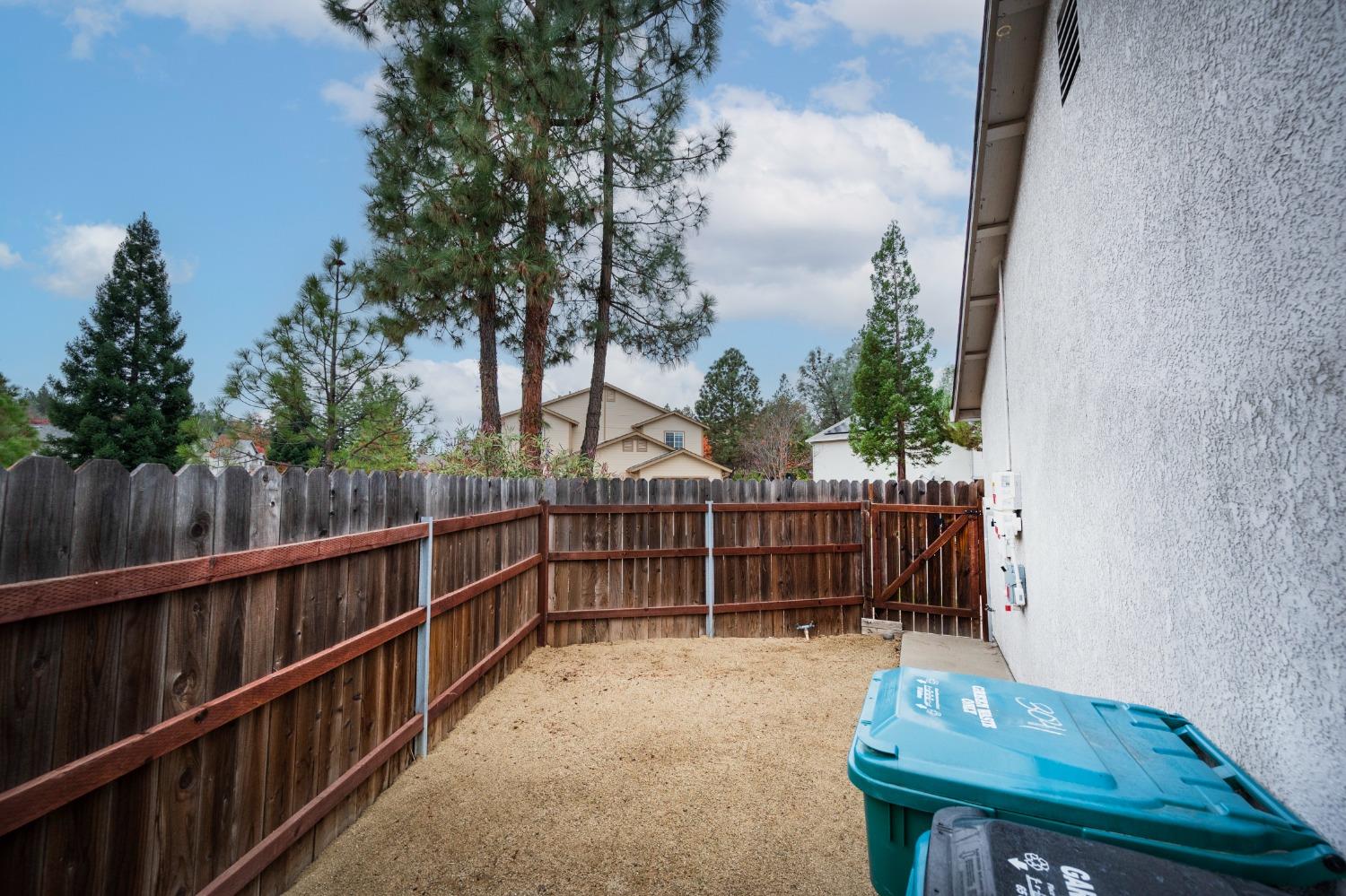 Detail Gallery Image 33 of 43 For 3041 Courtside Dr, Diamond Springs,  CA 95619 - 4 Beds | 2/1 Baths