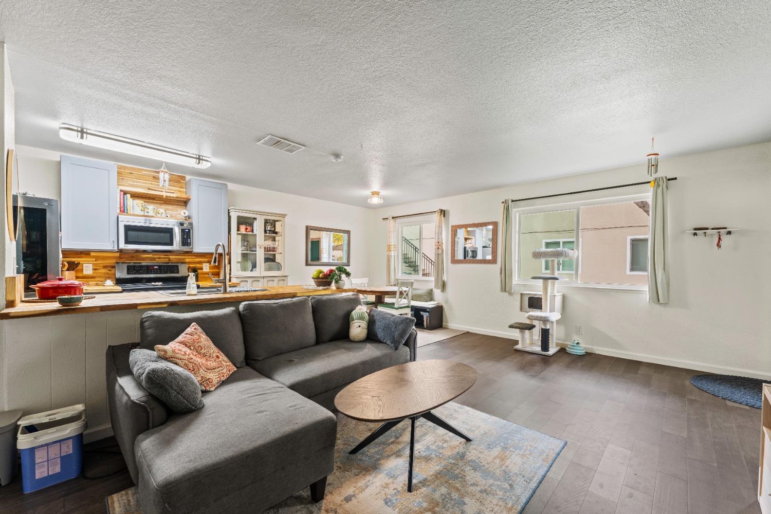 Detail Gallery Image 13 of 23 For 5079 Rhode Island Dr #2,  Sacramento,  CA 95841 - 2 Beds | 1 Baths