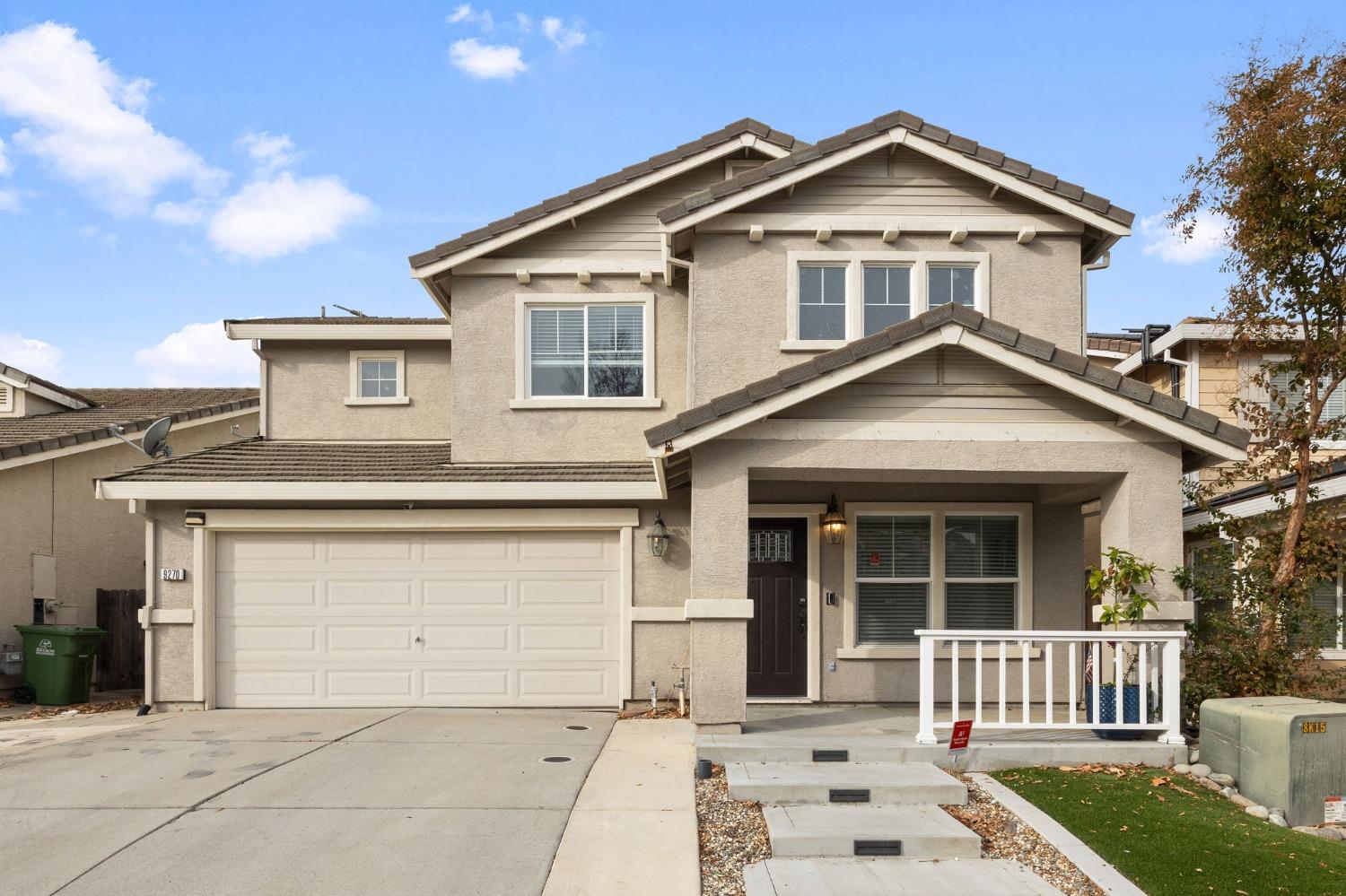 Detail Gallery Image 1 of 36 For 9270 Rising Creek Way, Elk Grove,  CA 95624 - 4 Beds | 2/1 Baths