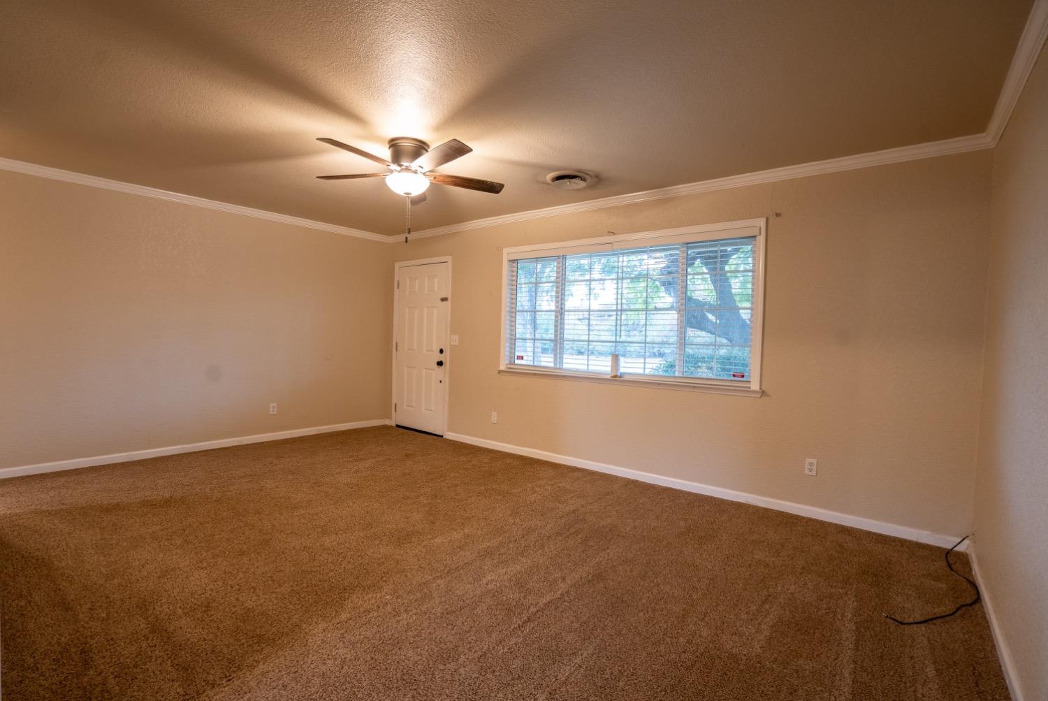 Detail Gallery Image 4 of 20 For 311 N 1st St, Patterson,  CA 95363 - 3 Beds | 1 Baths