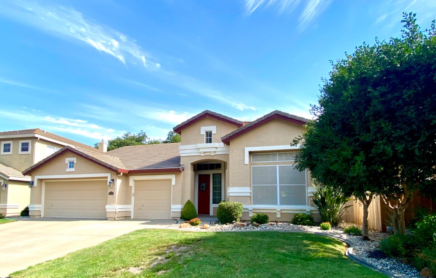 Detail Gallery Image 2 of 48 For 15004 Reynosa Dr, Rancho Murieta,  CA 95683 - 4 Beds | 2/1 Baths