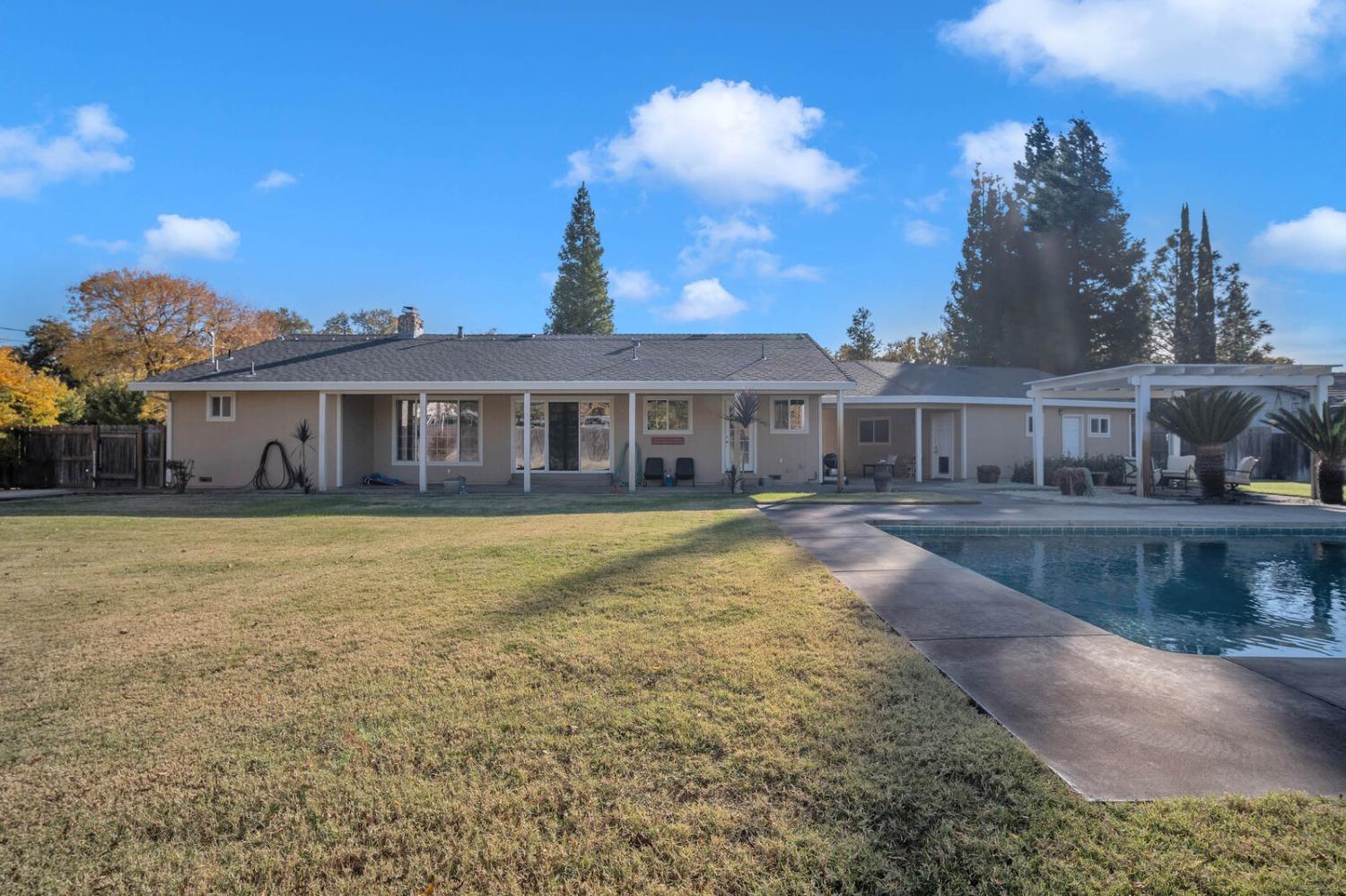 Detail Gallery Image 8 of 42 For 1461 Country Club Rd, Olivehurst,  CA 95961 - 3 Beds | 2 Baths