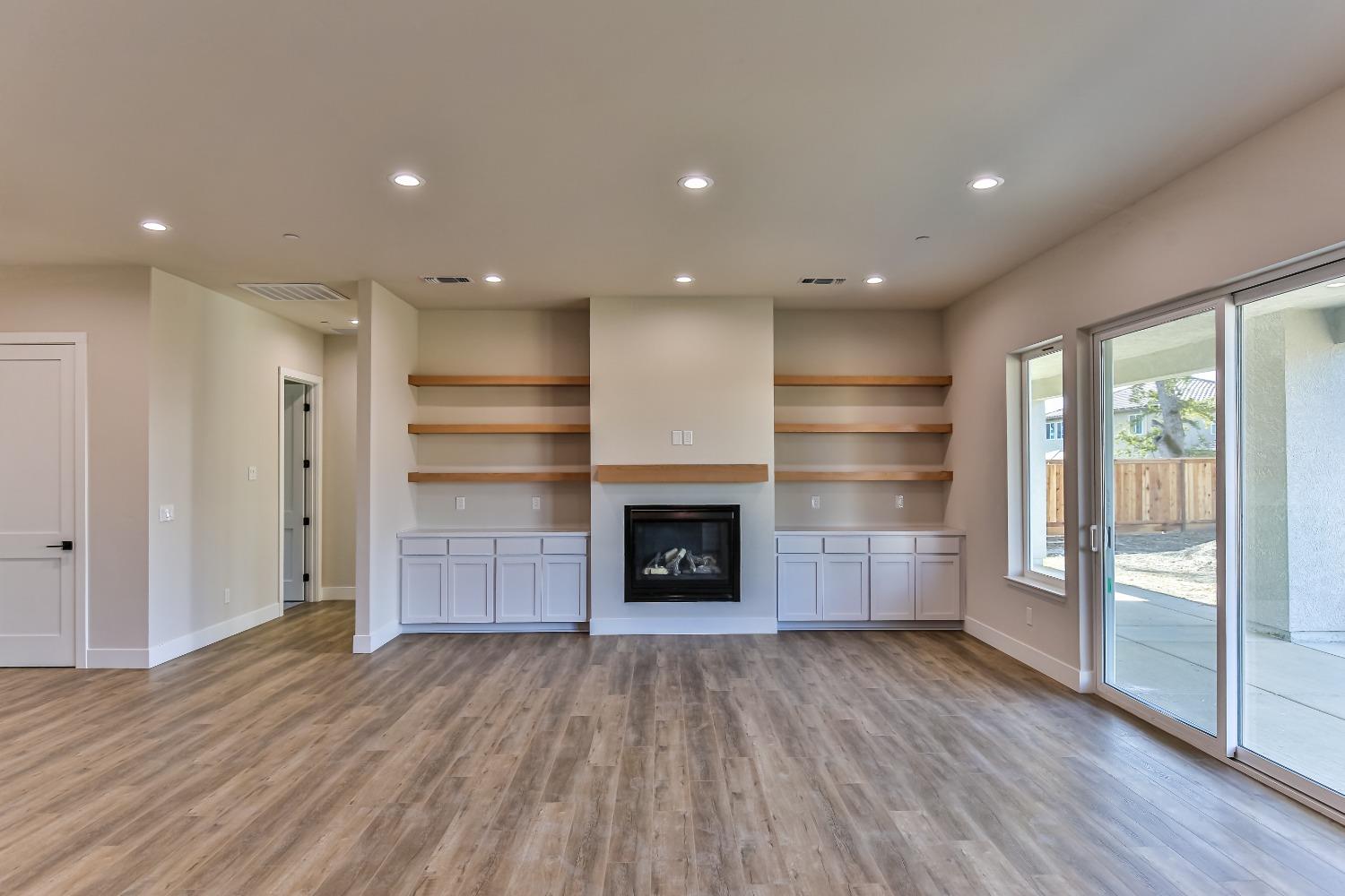 Detail Gallery Image 3 of 75 For 4182 Dias Ln, Rocklin,  CA 95677 - 5 Beds | 4 Baths