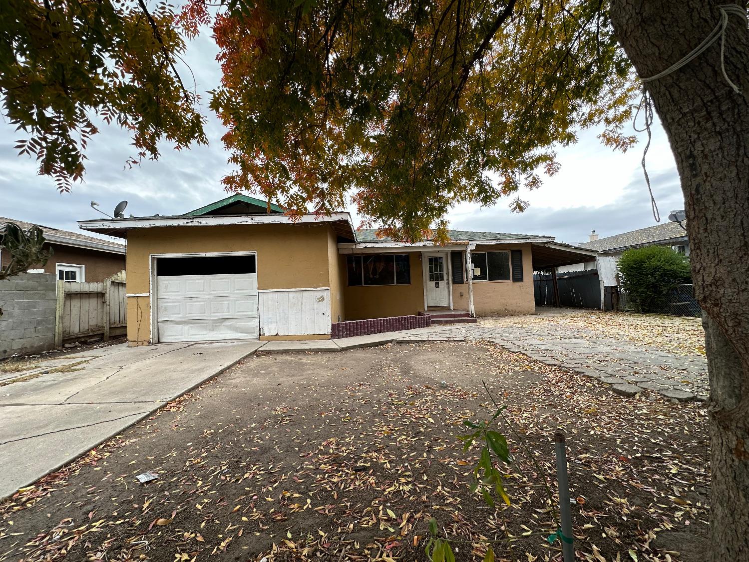 Detail Gallery Image 1 of 4 For 2717 Indiana St, Stockton,  CA 95206 - 4 Beds | 2 Baths