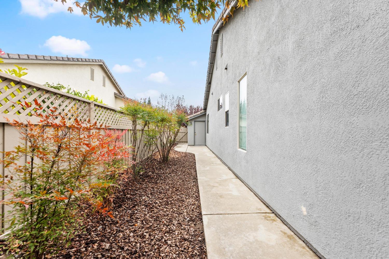 Detail Gallery Image 69 of 71 For 1318 Rose Bouquet Dr, Lincoln,  CA 95648 - 2 Beds | 2 Baths