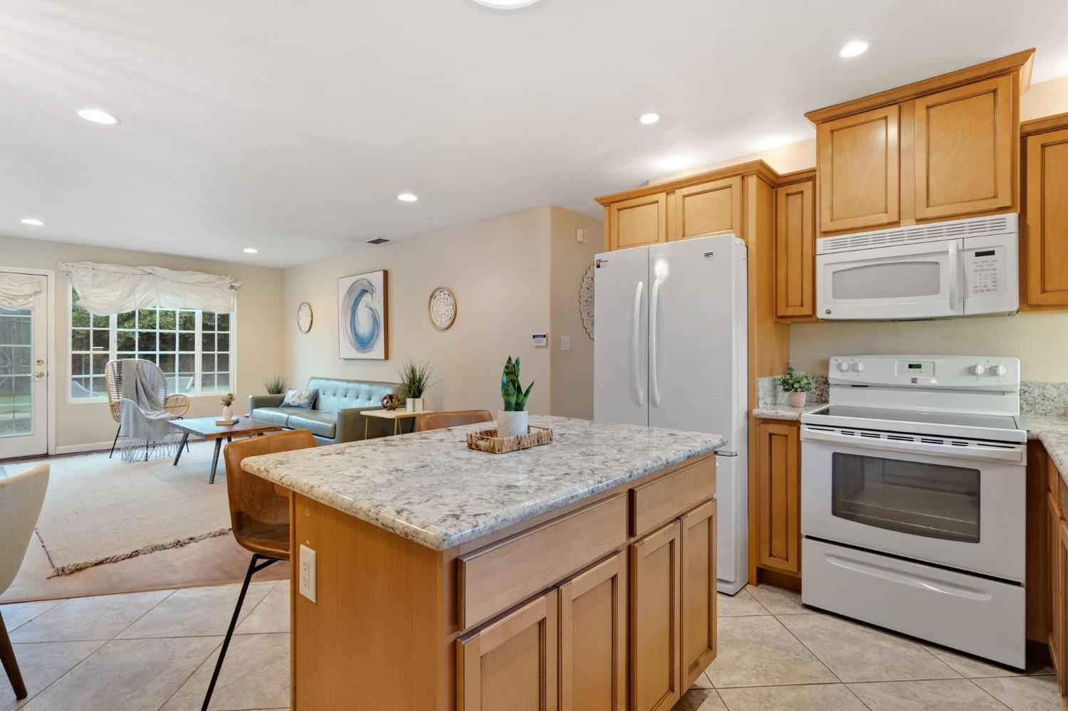 Detail Gallery Image 13 of 23 For 3108 Wemberley Dr, Sacramento,  CA 95864 - 3 Beds | 1 Baths