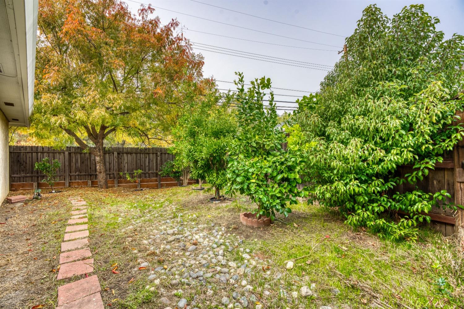 Detail Gallery Image 39 of 39 For 4220 Waymar Ct, Carmichael,  CA 95608 - 3 Beds | 2 Baths