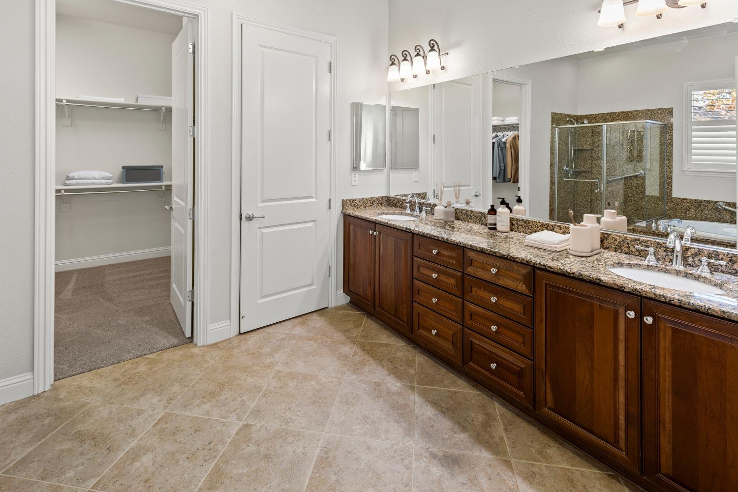 Detail Gallery Image 9 of 57 For 2359 Langtree Dr, Roseville,  CA 95747 - 3 Beds | 2 Baths