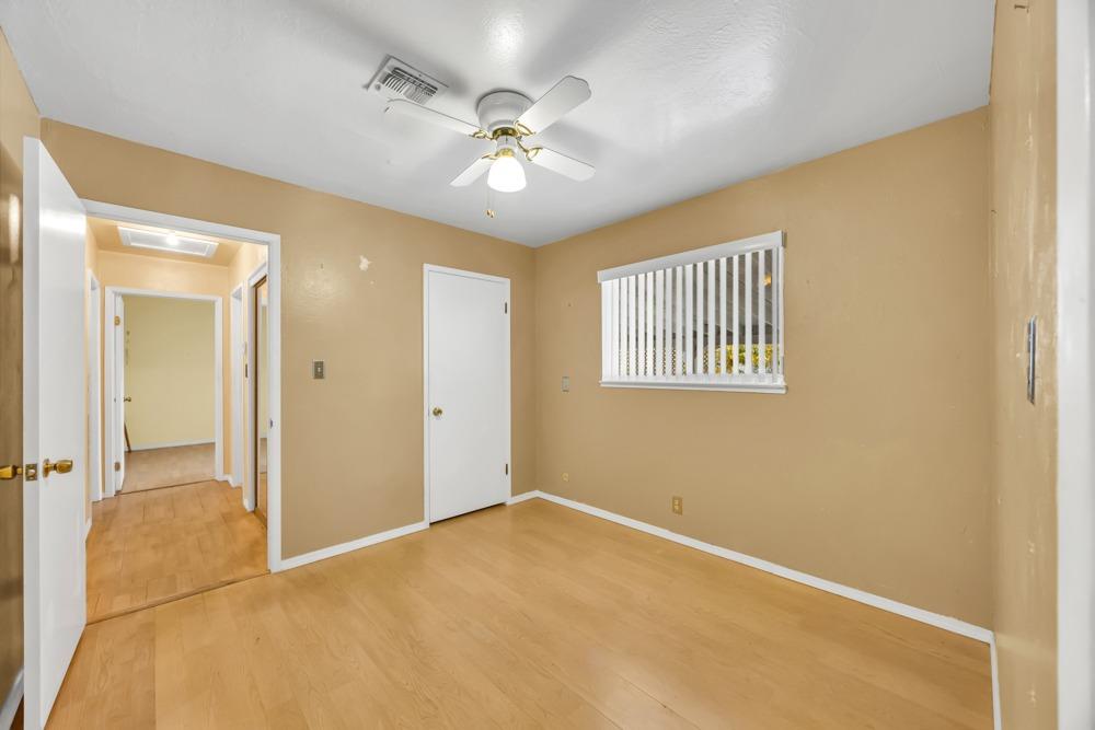 Detail Gallery Image 14 of 42 For 6405 Somis Way, Sacramento,  CA 95828 - 3 Beds | 1 Baths