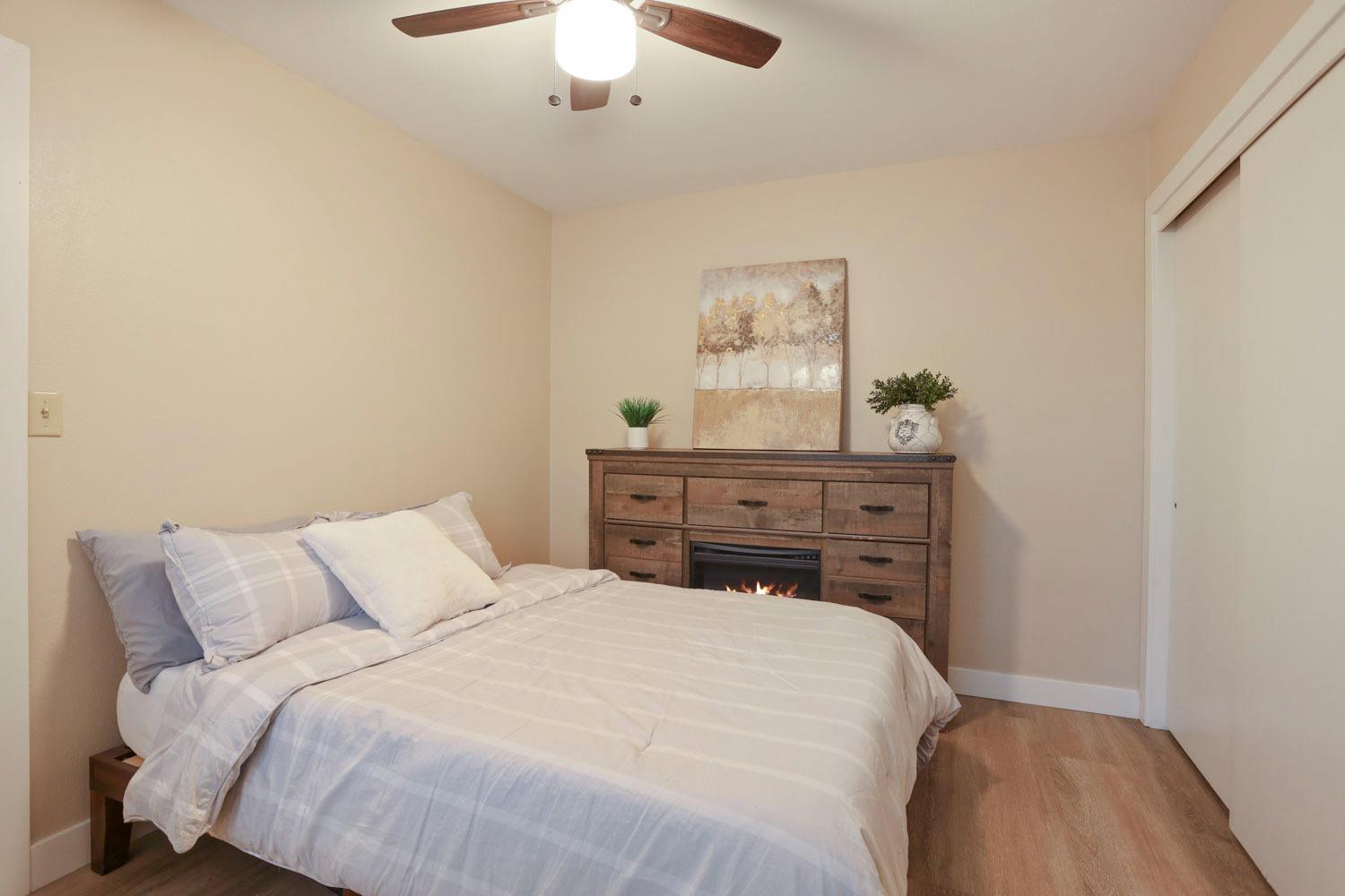 Detail Gallery Image 23 of 38 For 310 W North St, Manteca,  CA 95336 - 2 Beds | 2 Baths