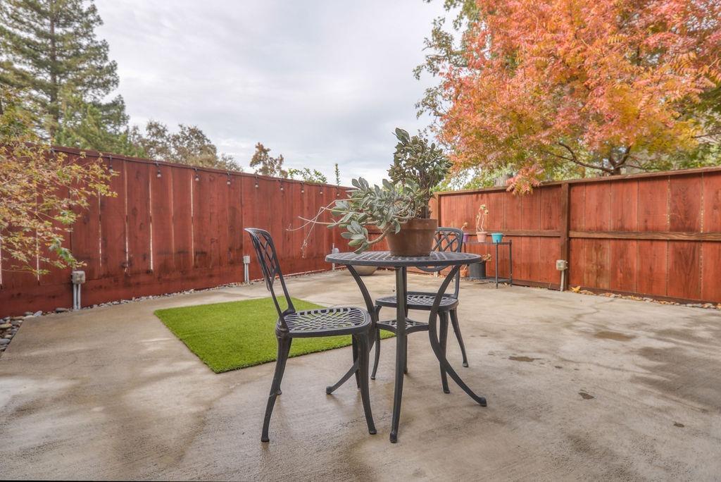 Detail Gallery Image 51 of 68 For 1725 Edgebrook Dr #D,  Modesto,  CA 95354 - 3 Beds | 2/1 Baths