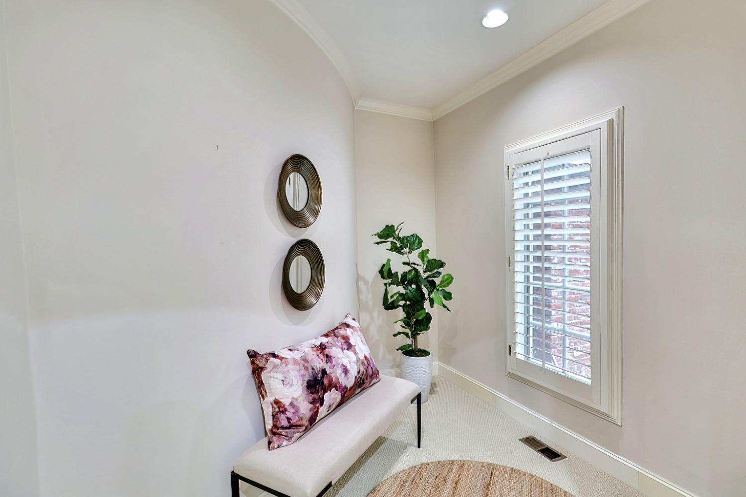 Detail Gallery Image 35 of 78 For 3391 Holly Dr, Sacramento,  CA 95864 - 5 Beds | 4/1 Baths