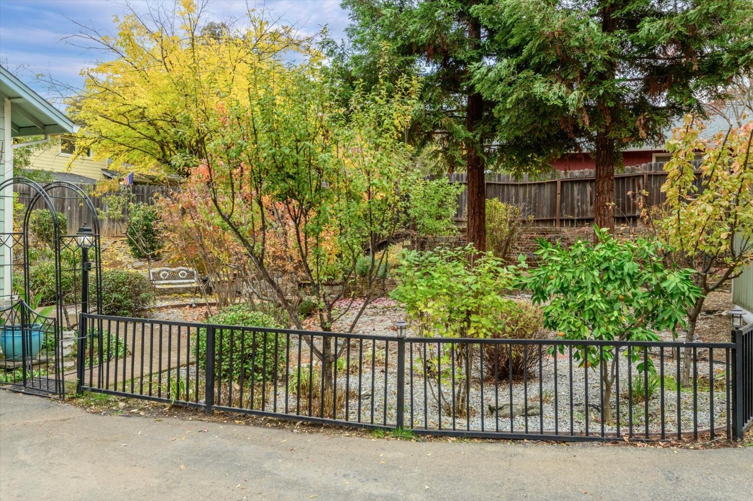 Detail Gallery Image 2 of 47 For 4385 Blanchard, Placerville,  CA 95667 - 4 Beds | 2/1 Baths