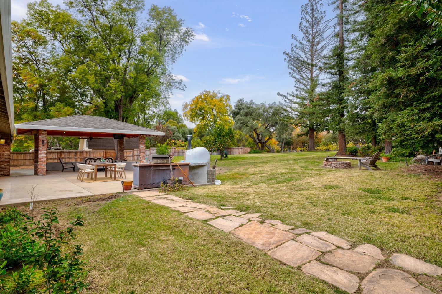 Detail Gallery Image 61 of 82 For 8755 Winding Way, Fair Oaks,  CA 95628 - 4 Beds | 2/1 Baths