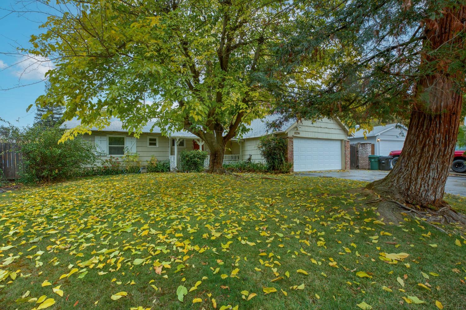 Detail Gallery Image 2 of 20 For 8176 Waikiki Dr, Fair Oaks,  CA 95628 - 3 Beds | 2 Baths