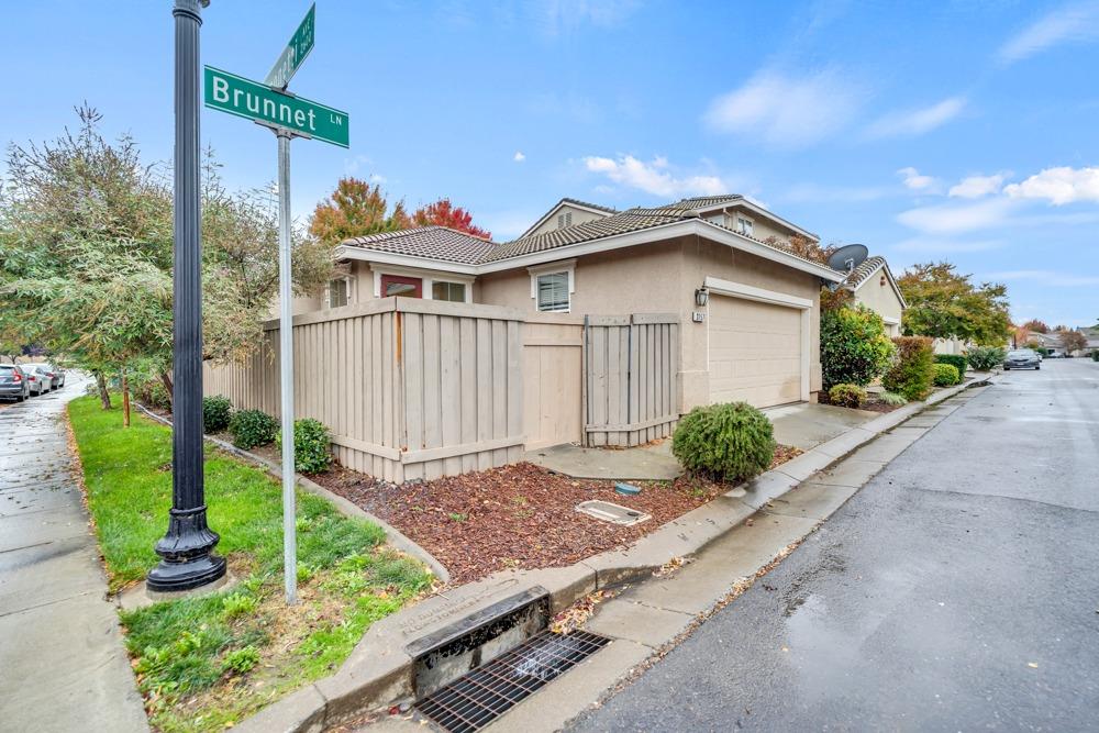 Detail Gallery Image 52 of 53 For 3157 Brunnet Ln, Sacramento,  CA 95833 - 3 Beds | 2 Baths