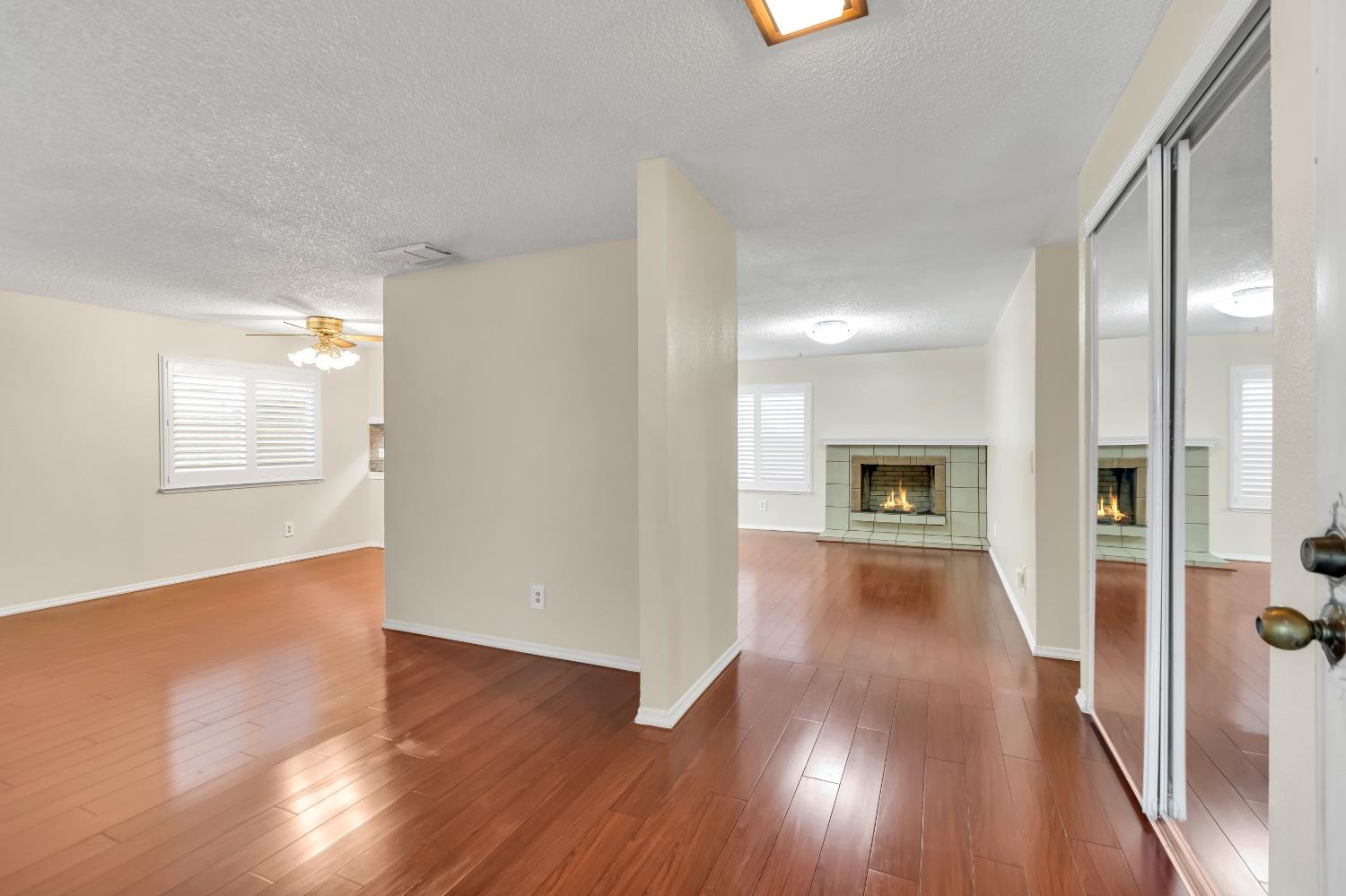 Detail Gallery Image 23 of 49 For 3332 Corbin Way, Sacramento,  CA 95827 - 4 Beds | 2 Baths