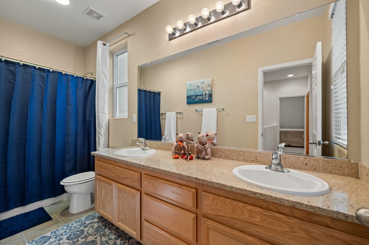 Detail Gallery Image 15 of 42 For 3151 Brindley Way, Rancho Cordova,  CA 95670 - 3 Beds | 2/1 Baths