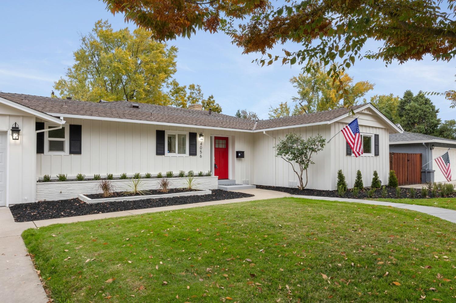 Detail Gallery Image 5 of 50 For 4056 Esperanza, Sacramento,  CA 95864 - 3 Beds | 2/1 Baths