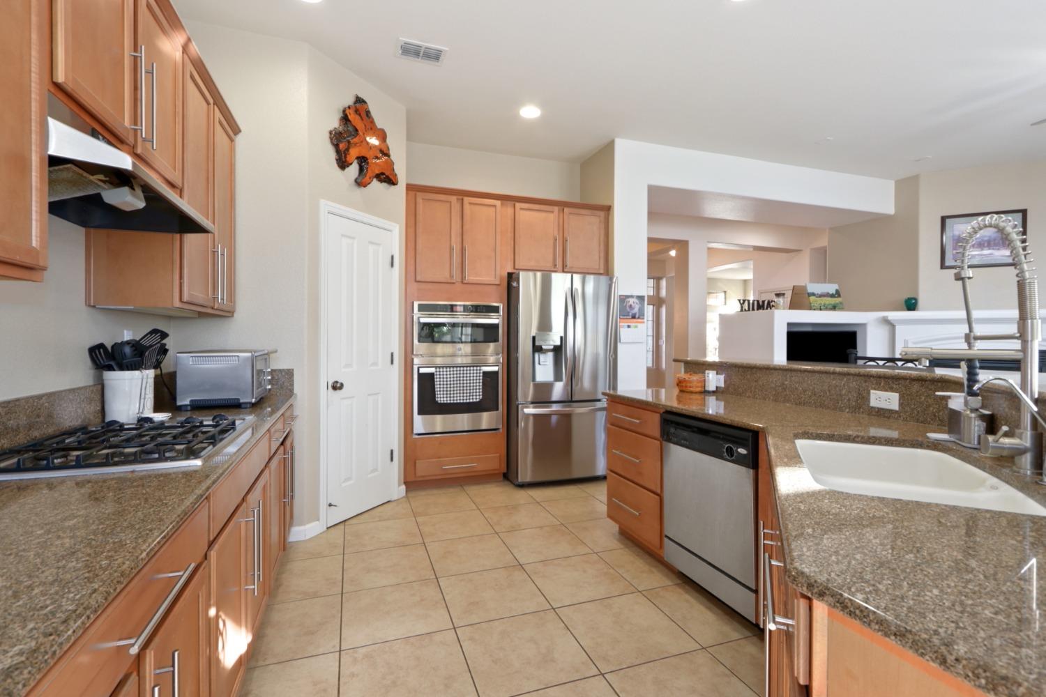 Detail Gallery Image 13 of 42 For 4440 Malana Way, Rancho Cordova,  CA 95742 - 4 Beds | 2/1 Baths