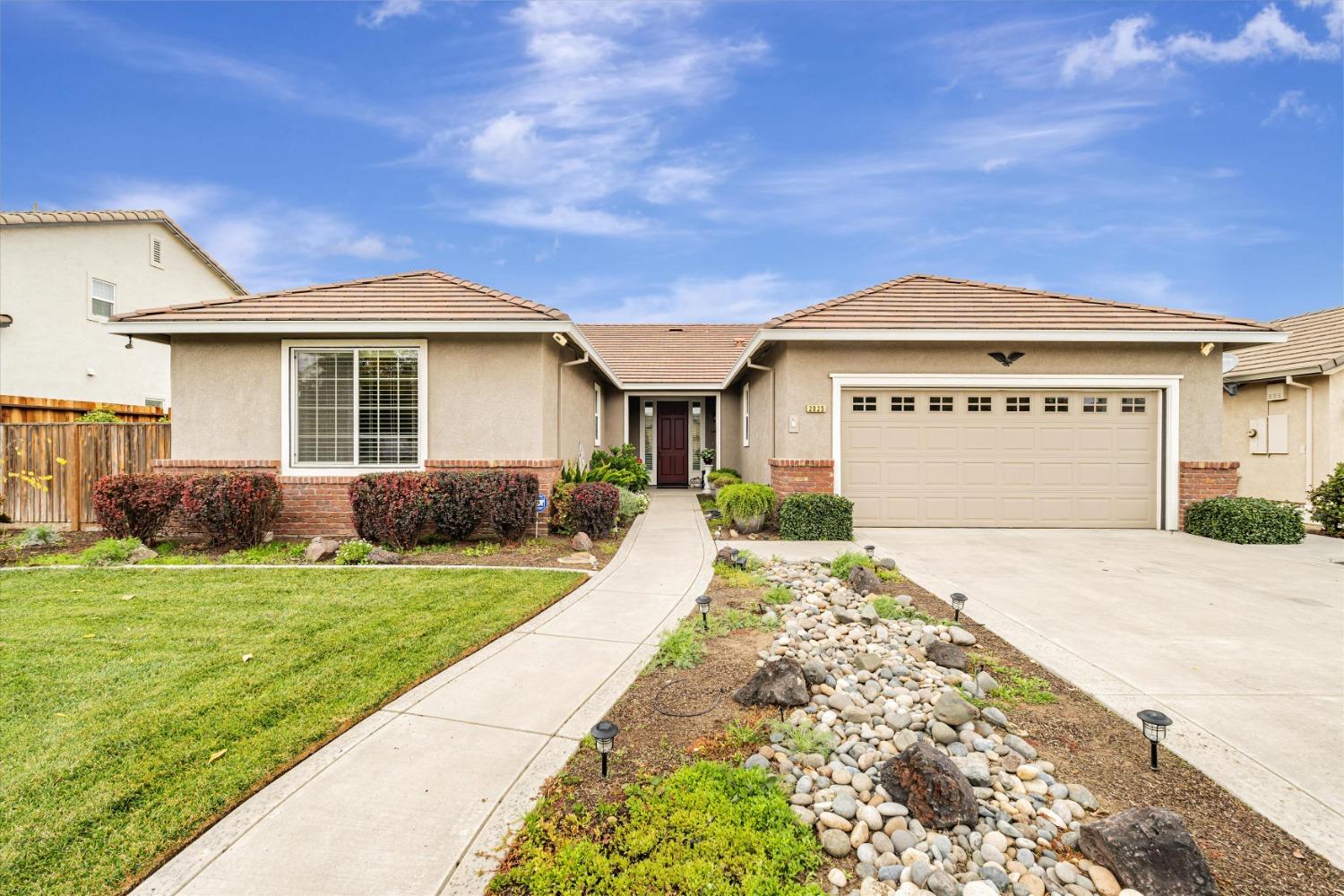 Detail Gallery Image 1 of 27 For 2025 Mariposa Dr, Hughson,  CA 95326 - 4 Beds | 2/1 Baths