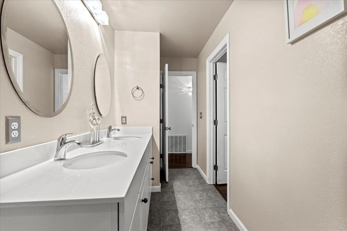 Detail Gallery Image 14 of 50 For 312 Del Prado Ct, Modesto,  CA 95354 - 3 Beds | 2 Baths