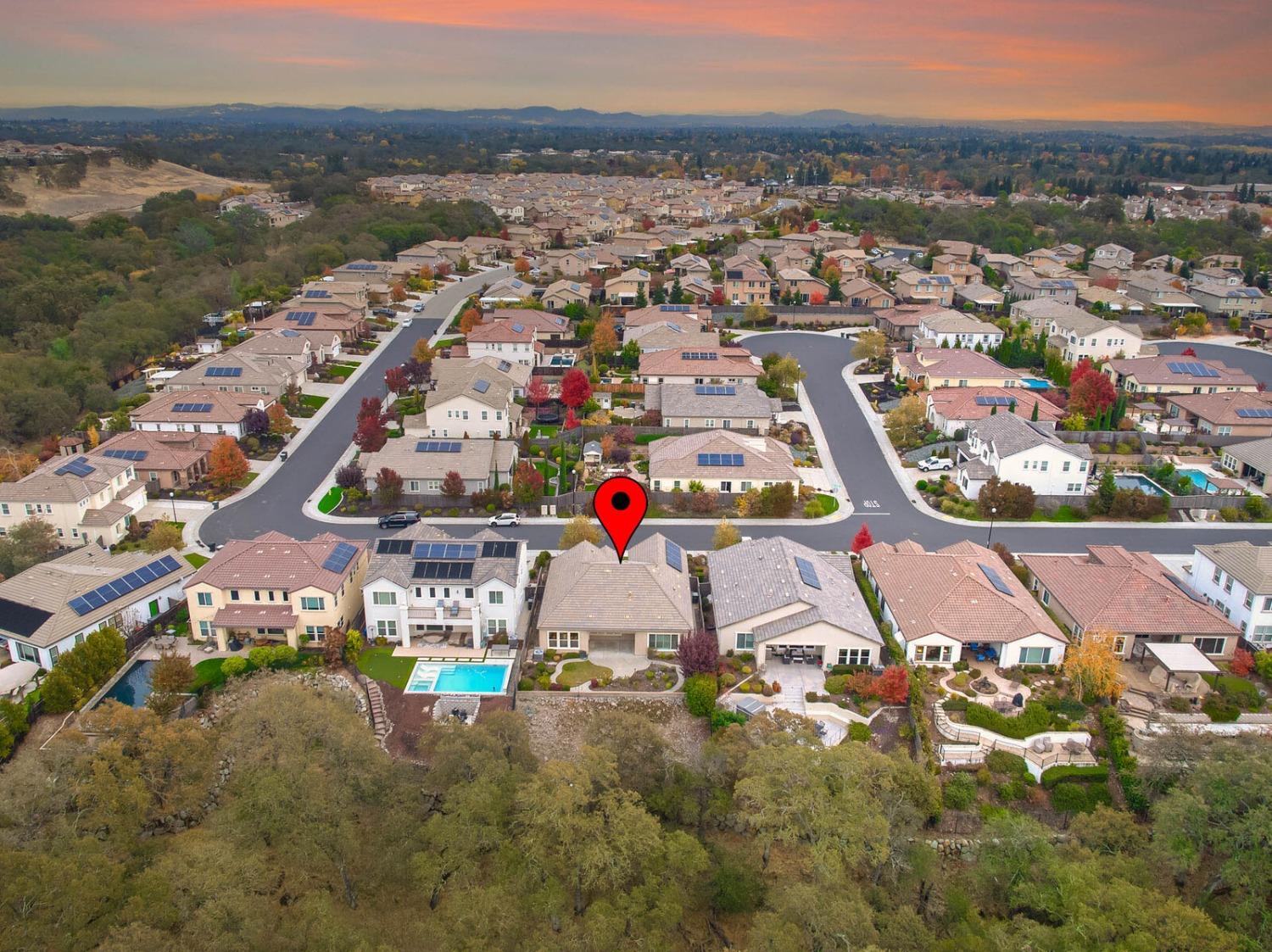 Detail Gallery Image 3 of 35 For 3625 Miners Ravine Dr, Roseville,  CA 95661 - 3 Beds | 2/1 Baths