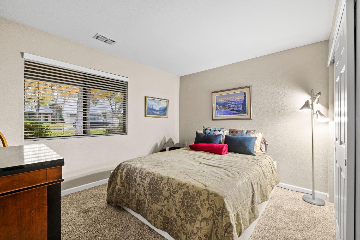 Detail Gallery Image 23 of 34 For 5326 Terrace Oak Cir, Fair Oaks,  CA 95628 - 3 Beds | 2 Baths