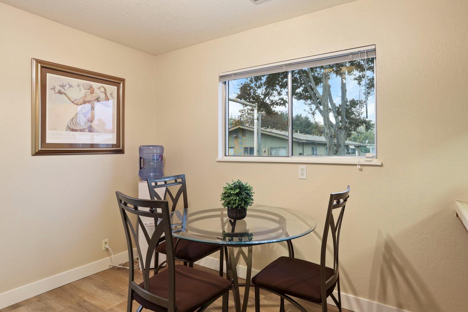 Detail Gallery Image 17 of 38 For 310 W North St, Manteca,  CA 95336 - 2 Beds | 2 Baths