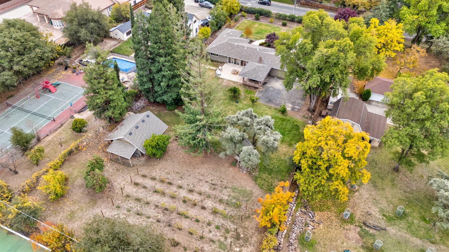 Detail Gallery Image 78 of 82 For 8755 Winding Way, Fair Oaks,  CA 95628 - 4 Beds | 2/1 Baths