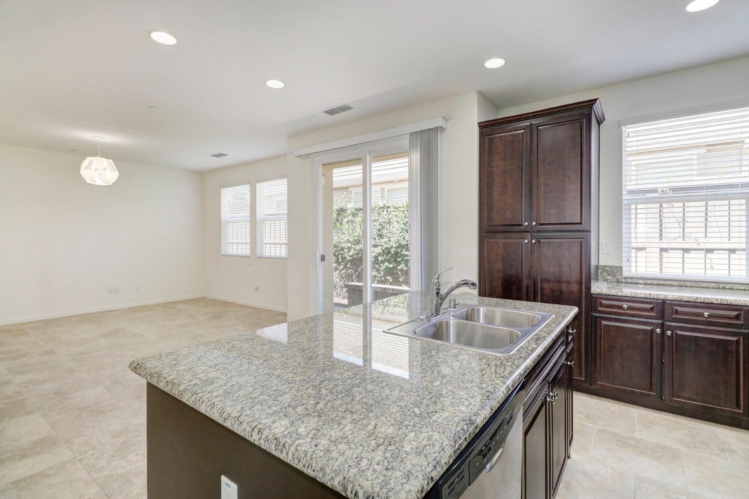 Detail Gallery Image 21 of 69 For 7482 Chevelle Way, Sacramento,  CA 95829 - 2 Beds | 2 Baths