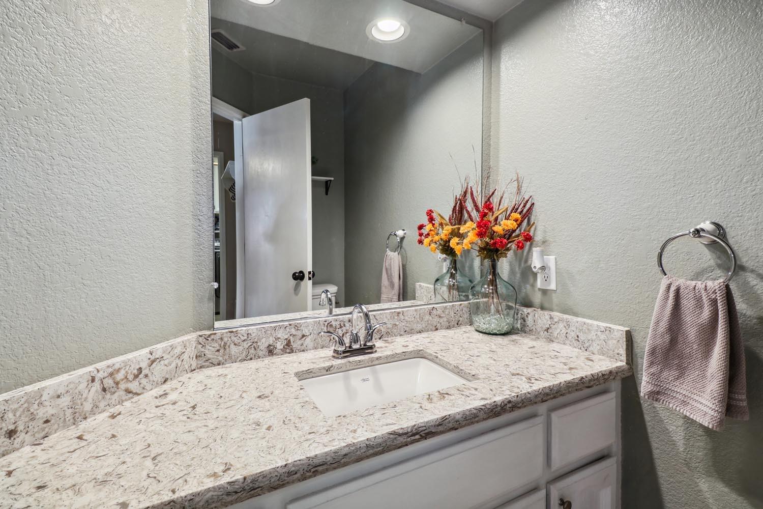 Detail Gallery Image 30 of 54 For 8065 Orkney Cir, Sacramento,  CA 95829 - 4 Beds | 2/1 Baths