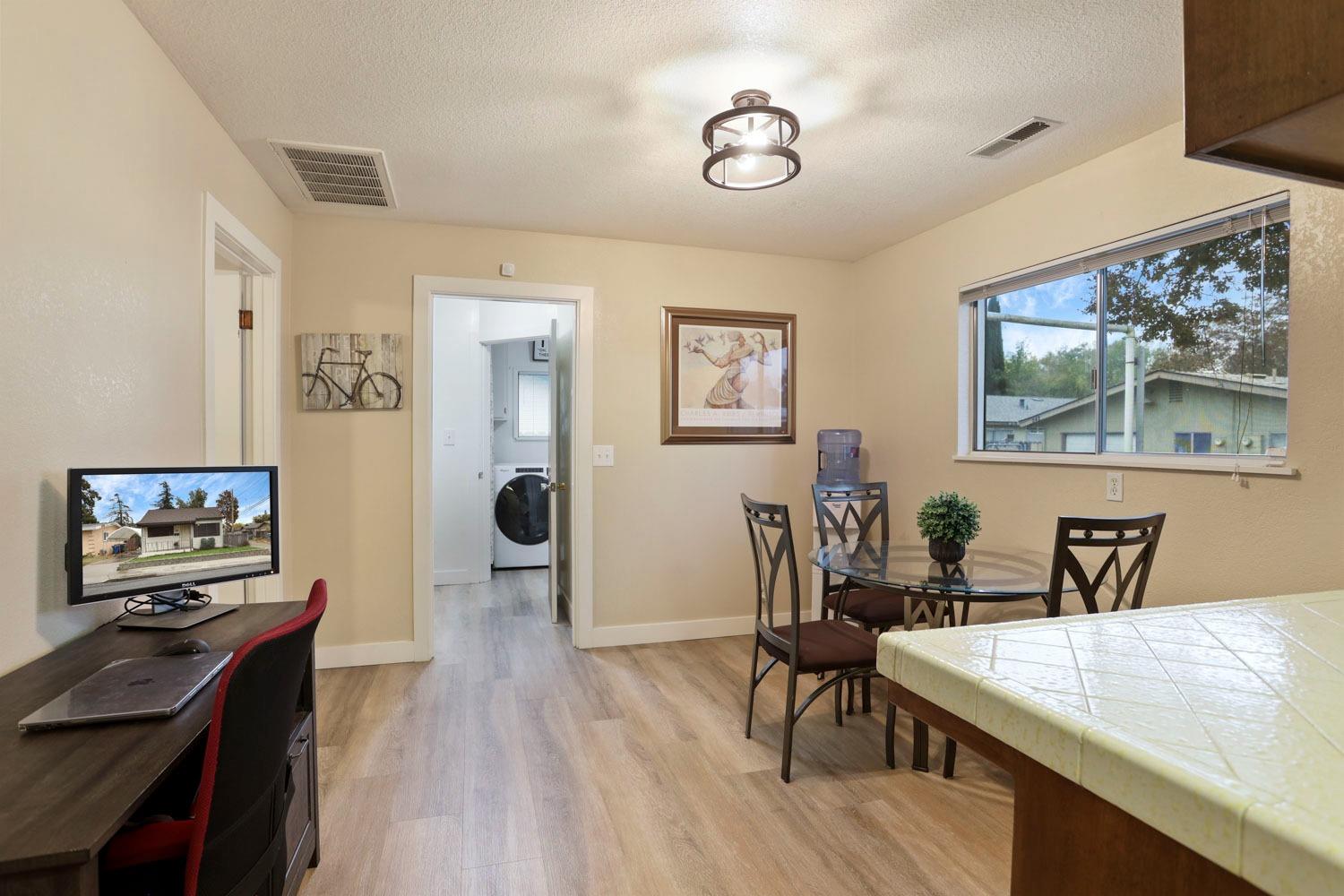 Detail Gallery Image 16 of 38 For 310 W North St, Manteca,  CA 95336 - 2 Beds | 2 Baths