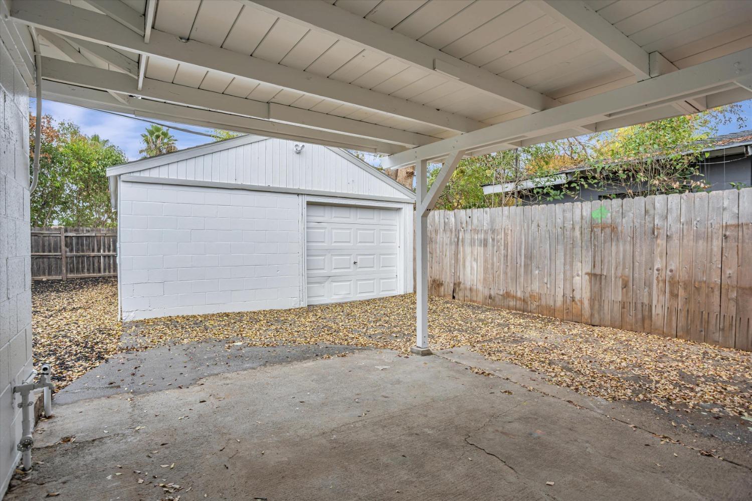 Detail Gallery Image 25 of 31 For 5351 Alcott Dr, Sacramento,  CA 95820 - 3 Beds | 1 Baths