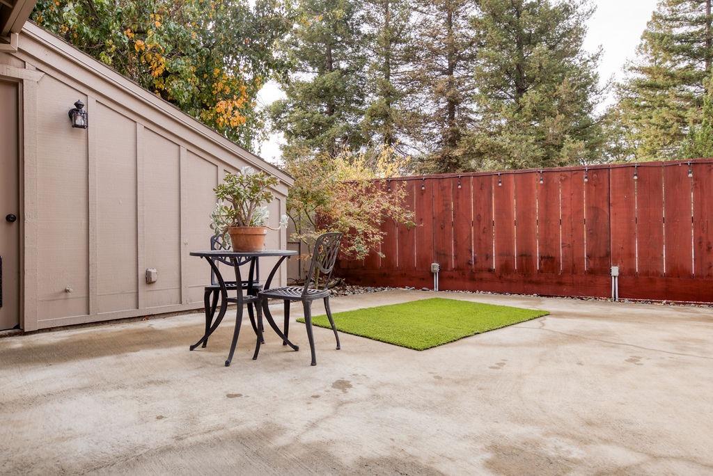 Detail Gallery Image 53 of 68 For 1725 Edgebrook Dr #D,  Modesto,  CA 95354 - 3 Beds | 2/1 Baths