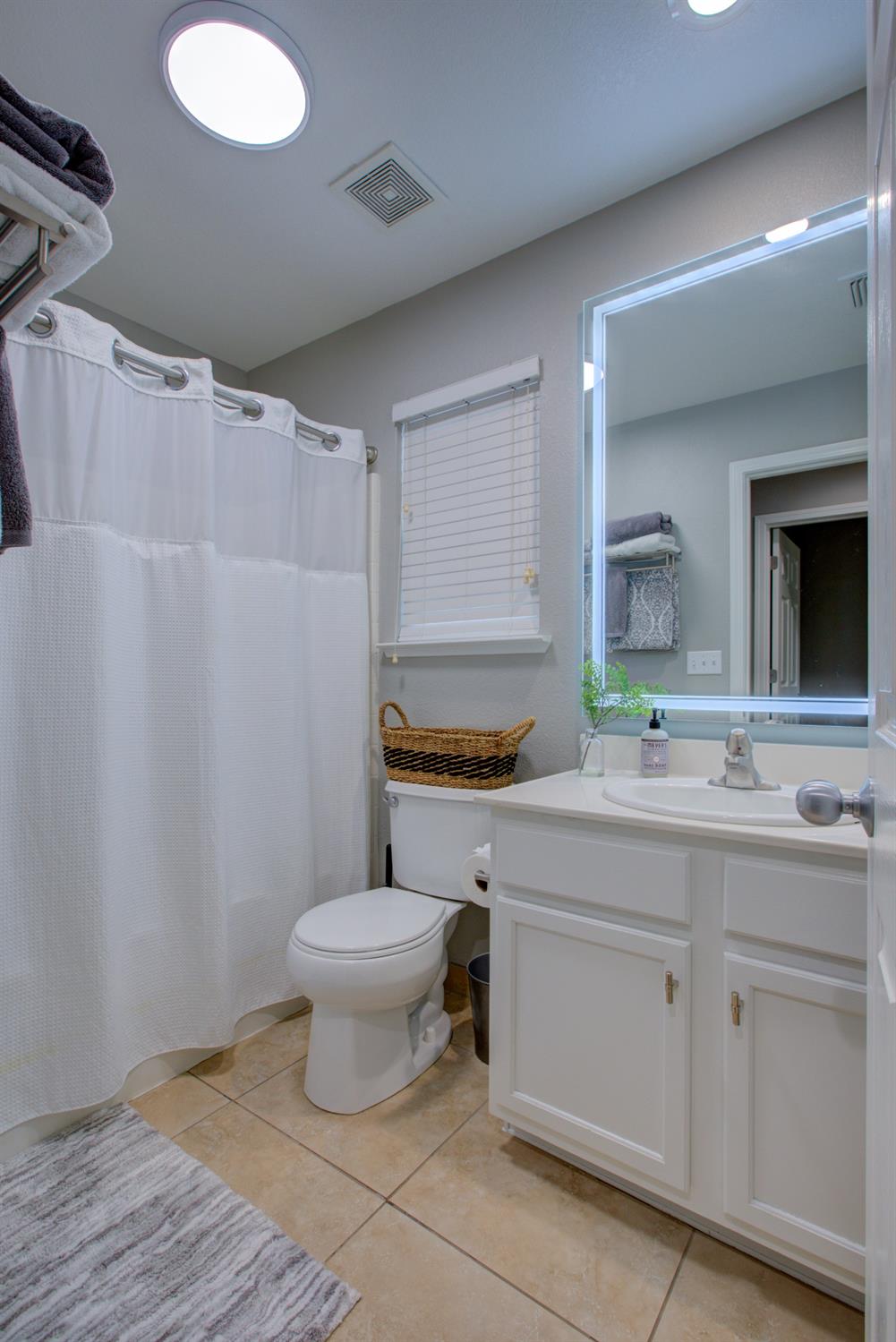 Detail Gallery Image 21 of 33 For 2521 Jubilee Dr, Turlock,  CA 95380 - 4 Beds | 2/1 Baths