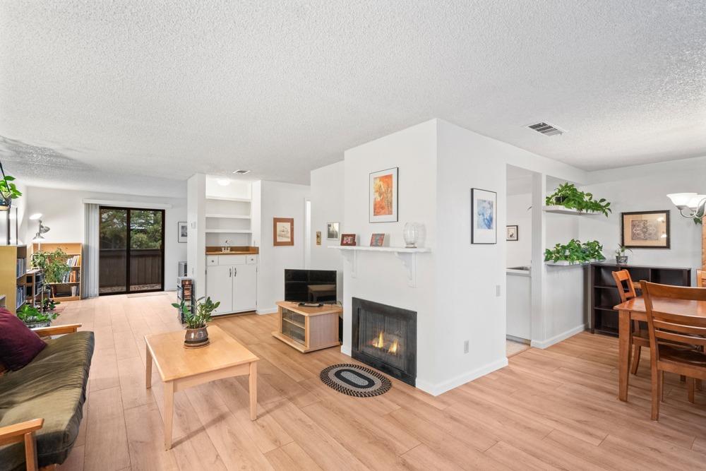 Detail Gallery Image 13 of 63 For 951 Fulton Avenue #530,  Sacramento,  CA 95825 - 2 Beds | 1 Baths